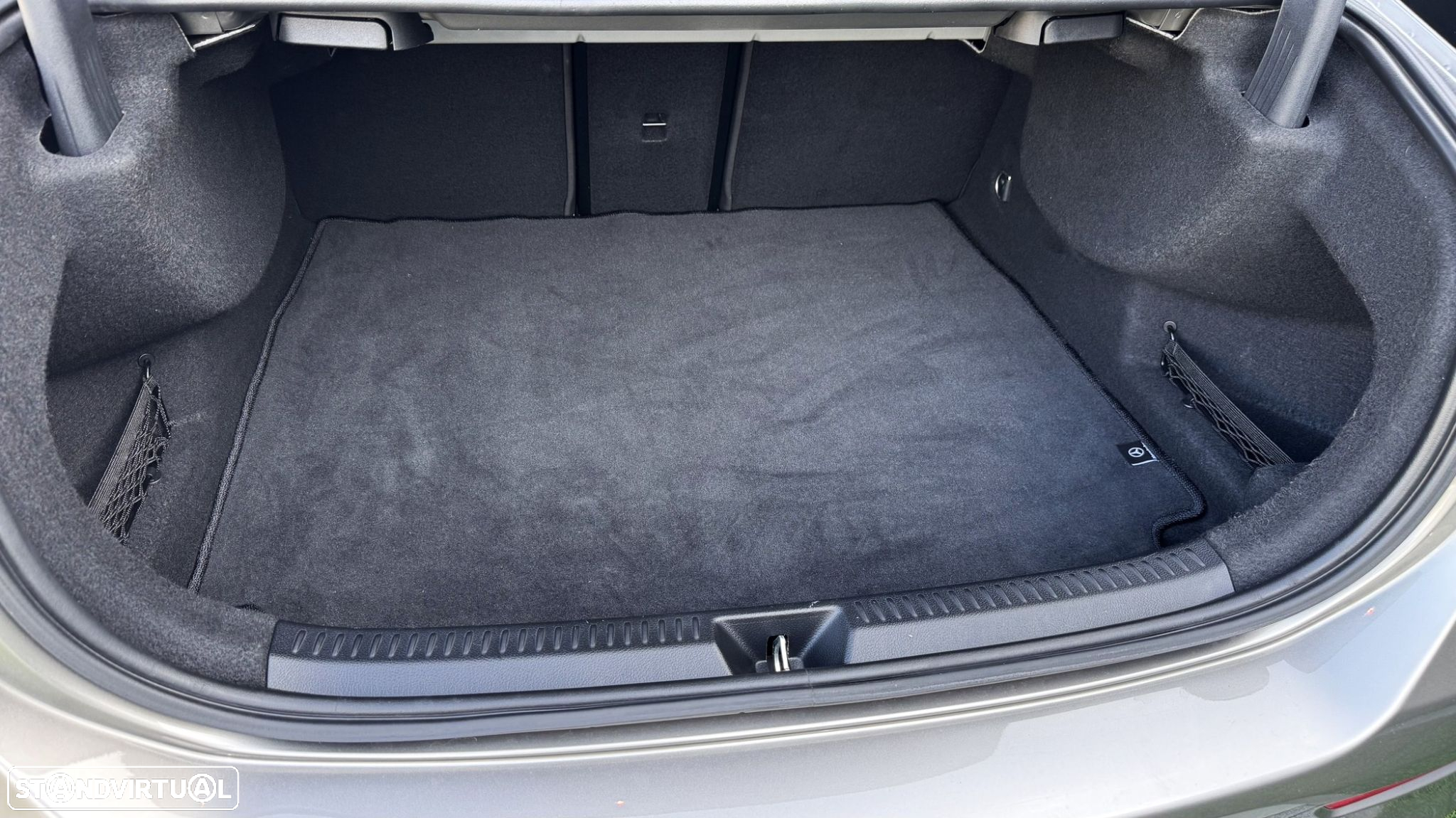 Mercedes-Benz A 180 Limousine d AMG Line Aut. - 44