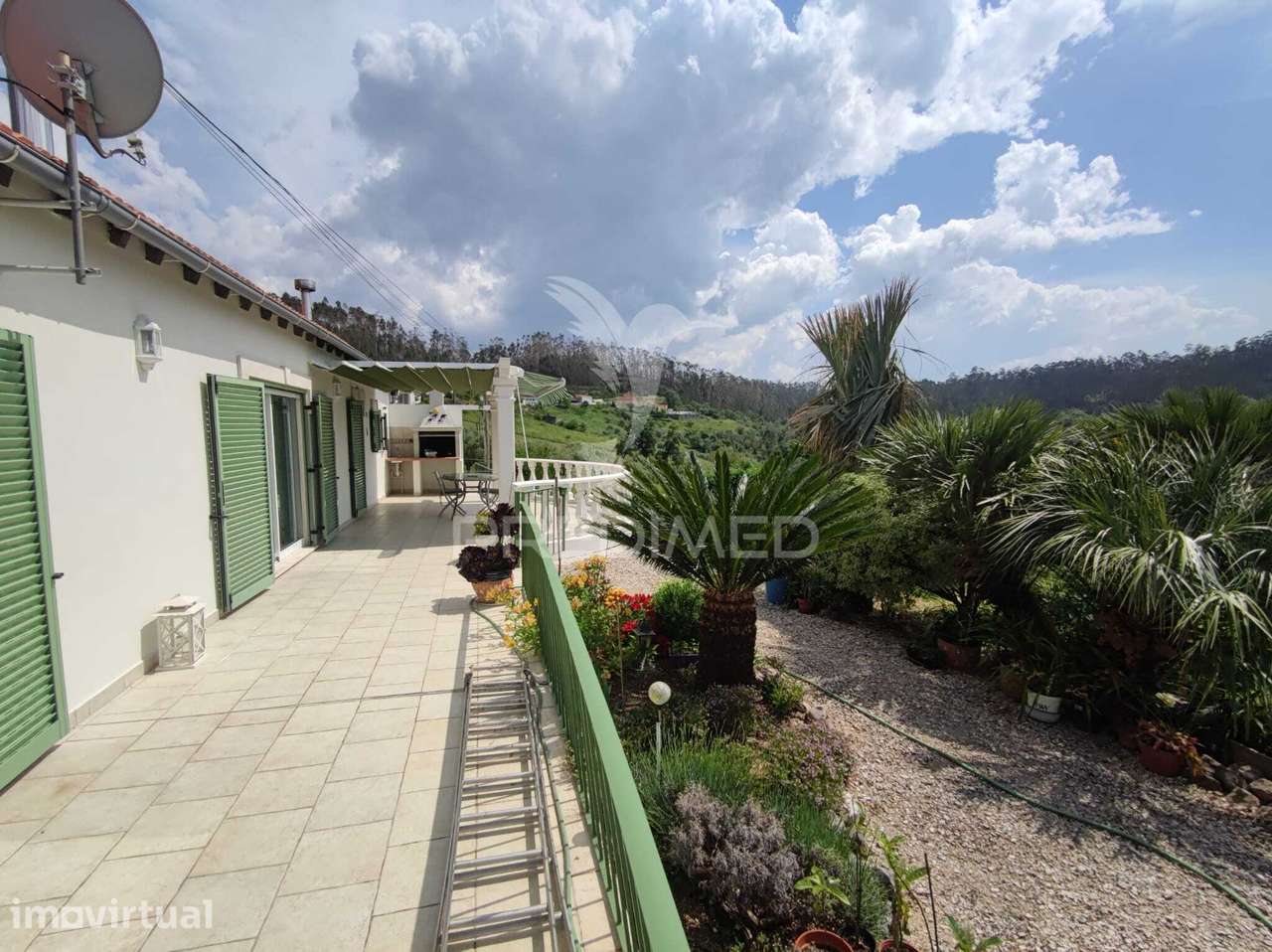 Moradia Térrea T4 com Piscina Aquecida e Vista Panorâmica — A 15 Mi... - Grande imagem: 4/29