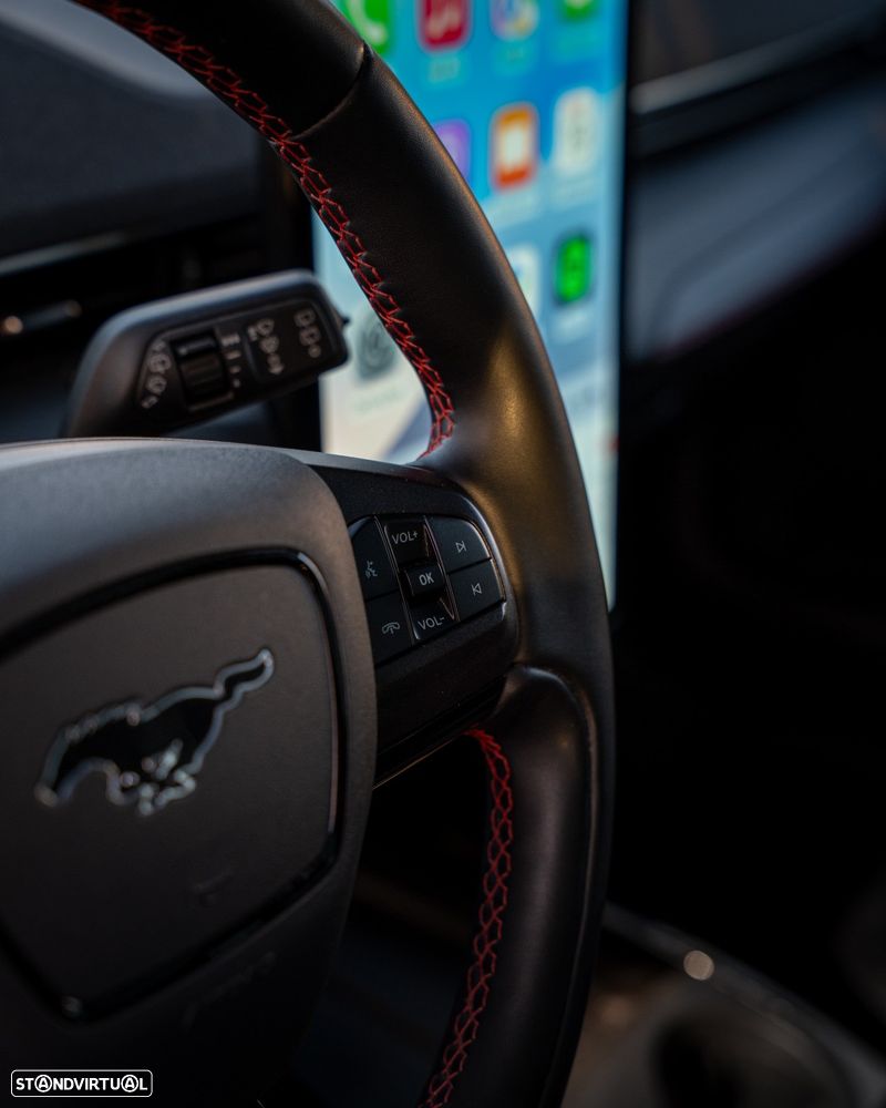 Ford Mustang Mach-E AWD PREMIUM - 11