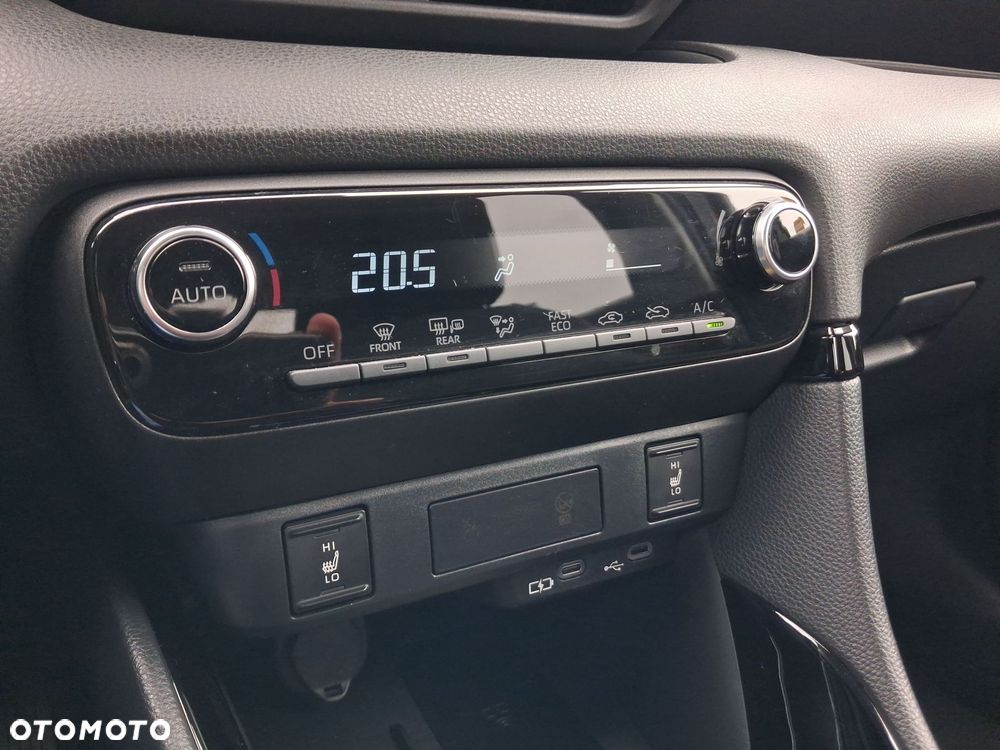 Toyota Yaris Hybrid 1.5 Style - 21