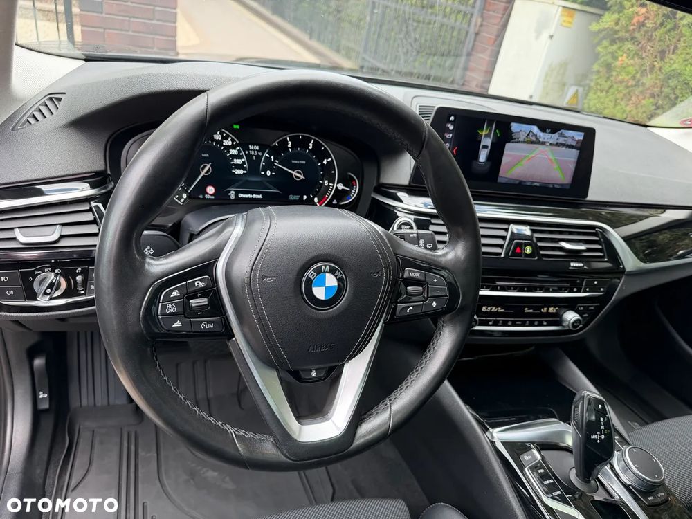 BMW Seria 5 520d Sport Line - 8