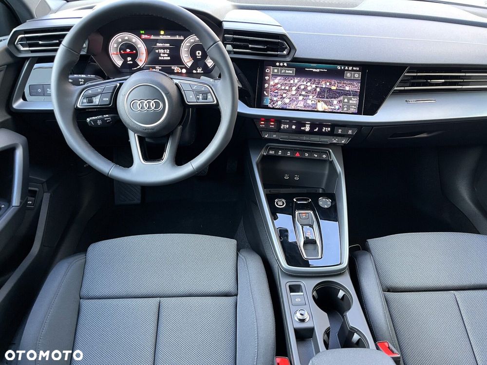 Audi A3 Sportback - 13