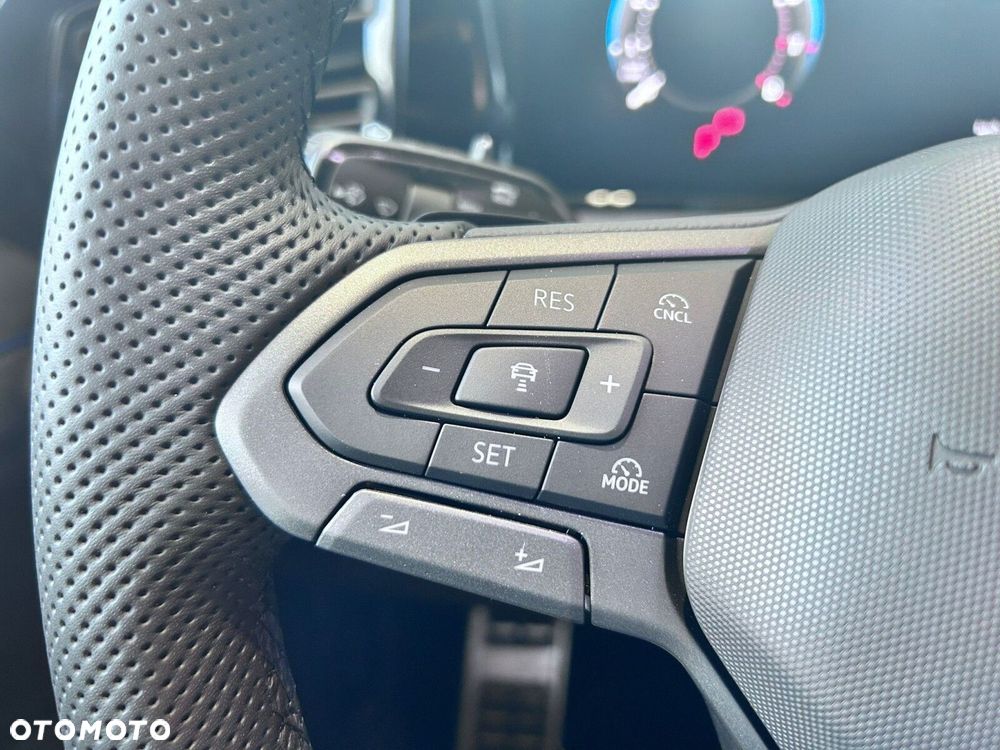 Volkswagen Tiguan - 22