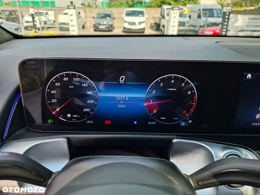 Mercedes-Benz GLB 250 4-Matic AMG Line 8G-DCT - 15