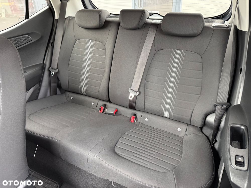 Hyundai i10 1.0 Fifa World Cup Edition - 29