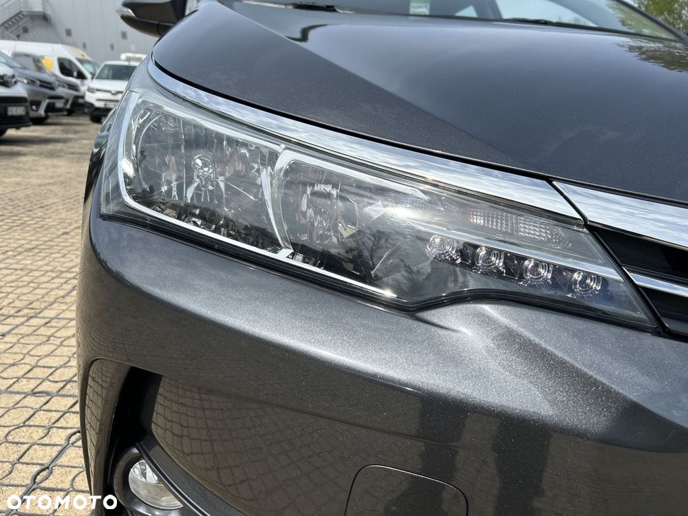 Toyota Corolla 1.6 Premium EU6 - 21