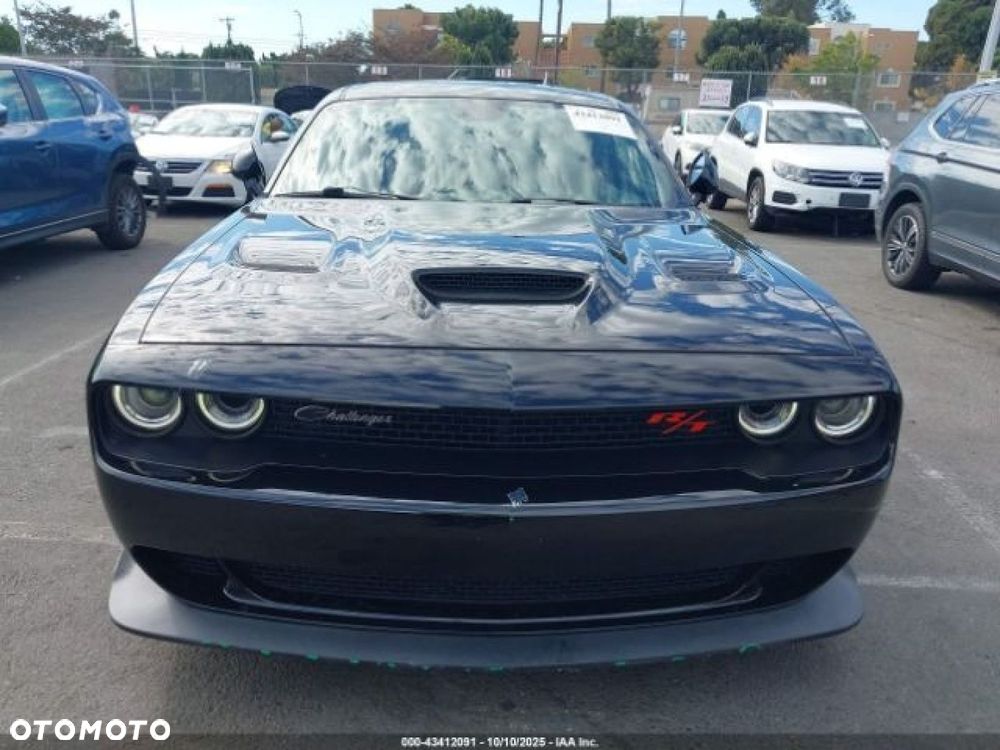 Dodge Challenger - 7