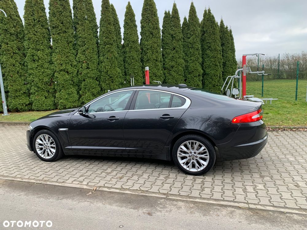 Jaguar XF 2.2 D Premium Luxury - 2