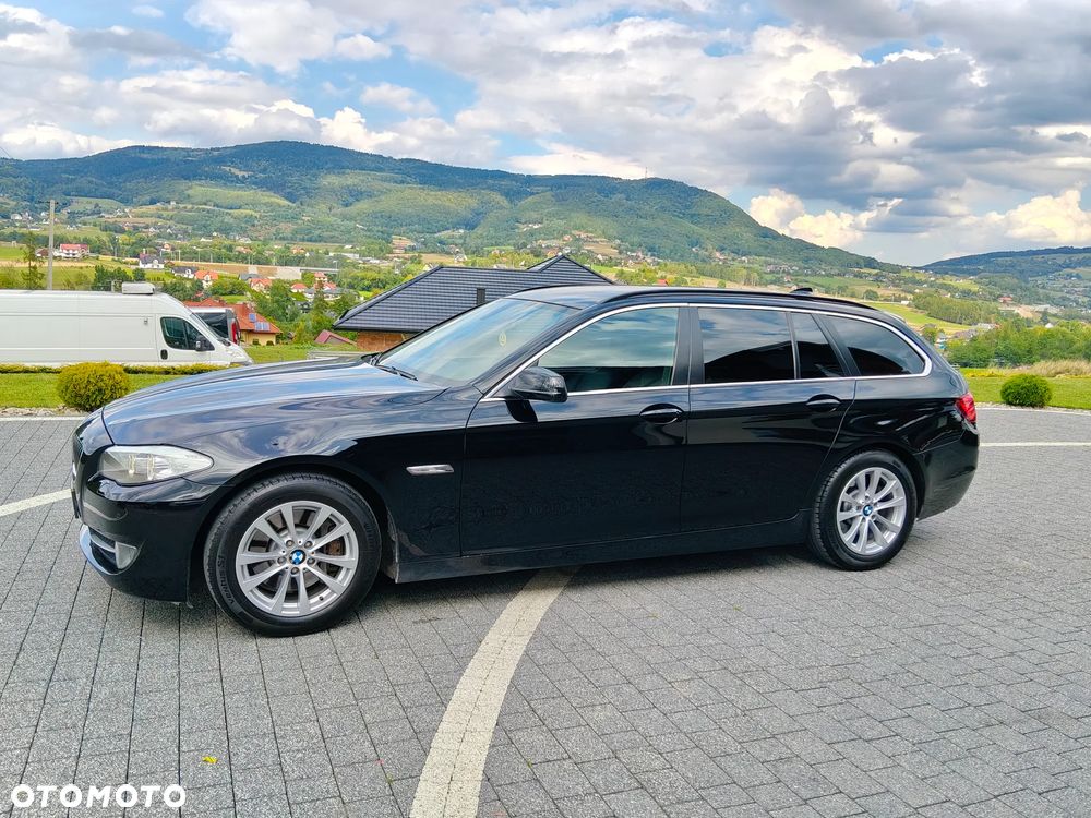 BMW Seria 5 525d xDrive Sport-Aut - 10