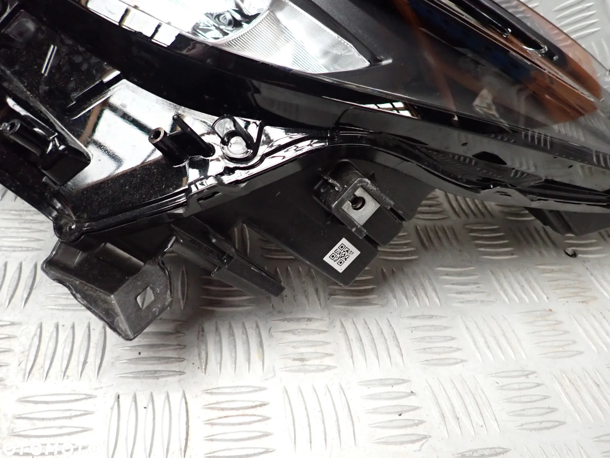 LAMPA LEWY PRZÓD TOYOTA CHR  CHR II  81150-F4220-00  3000 ZŁ - 4