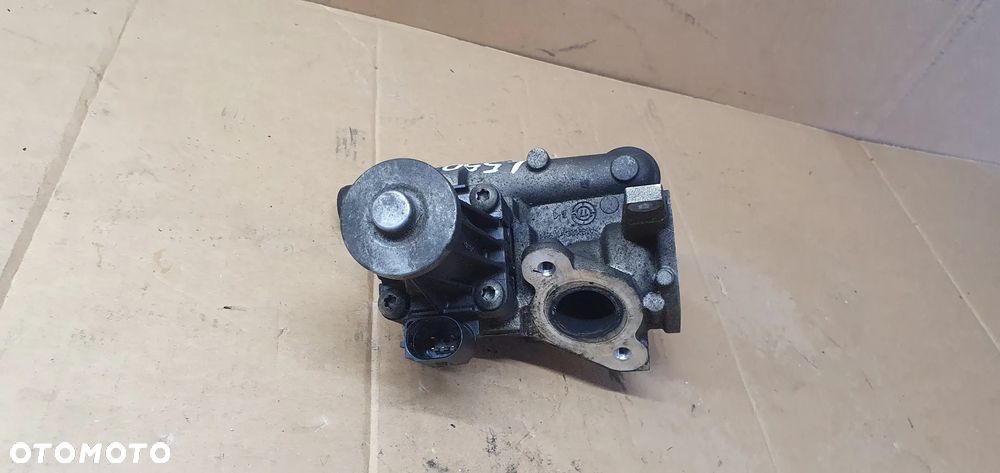 Zawór EGR Land Rover Discovery Sport L550 2.0 D G4D3-9D475-BC - 3