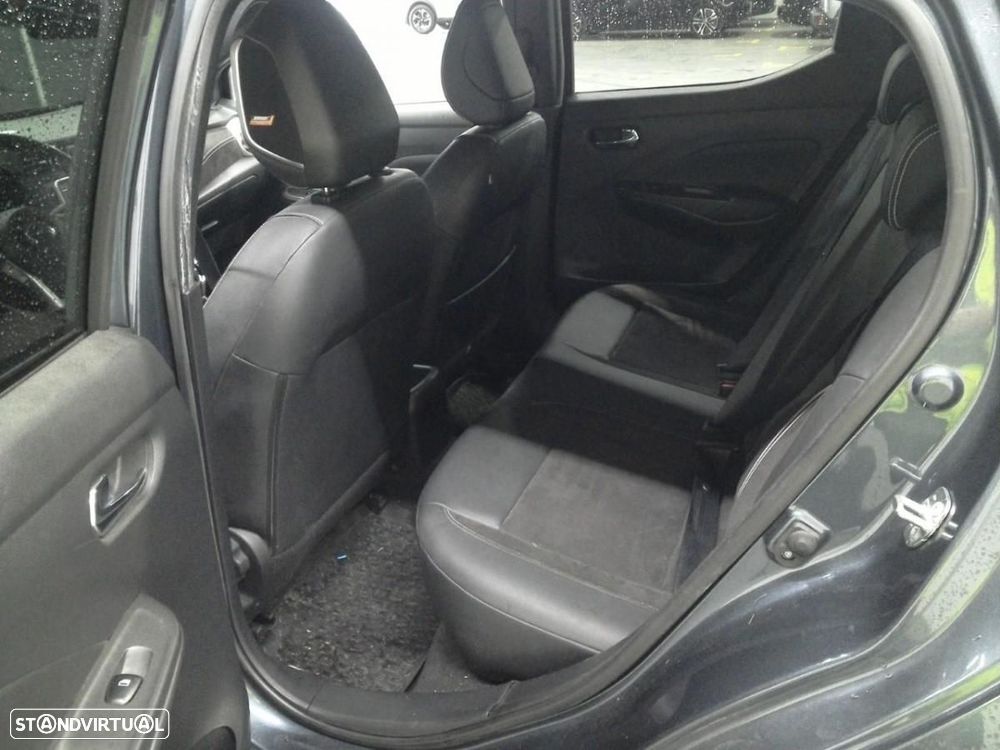 Nissan Micra 1.0 IG-T N-Sport - 4