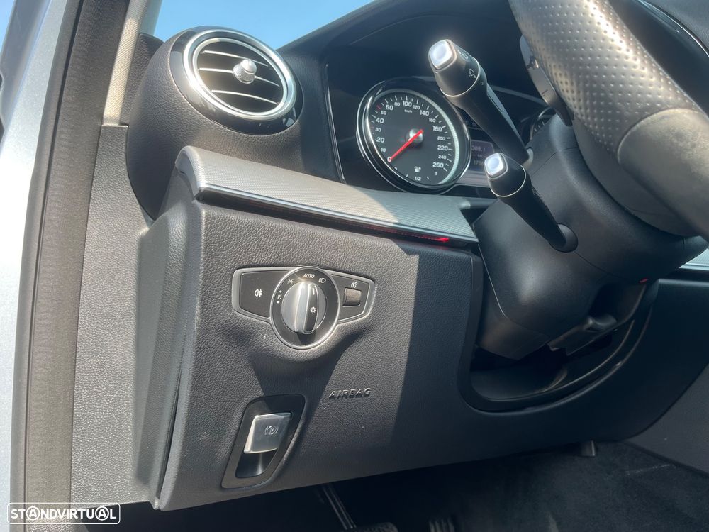 Mercedes-Benz E 220 d Avantgarde+ - 33