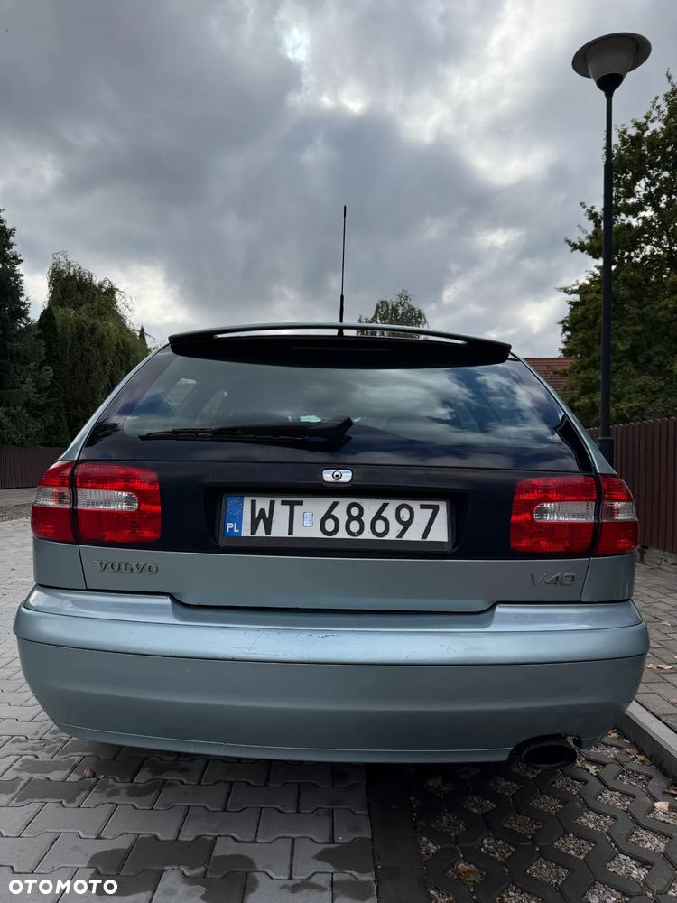 Volvo V40 2.0 T4 - 7