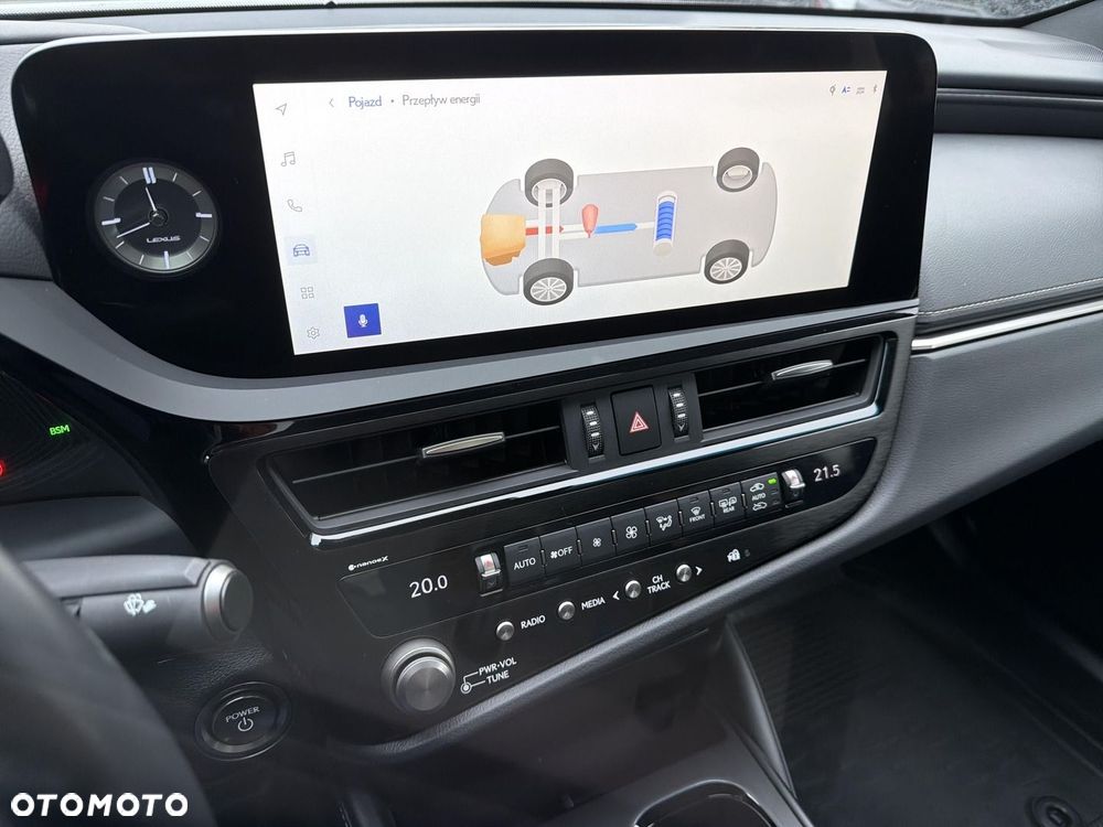 Lexus ES 300h Business Edition - 17