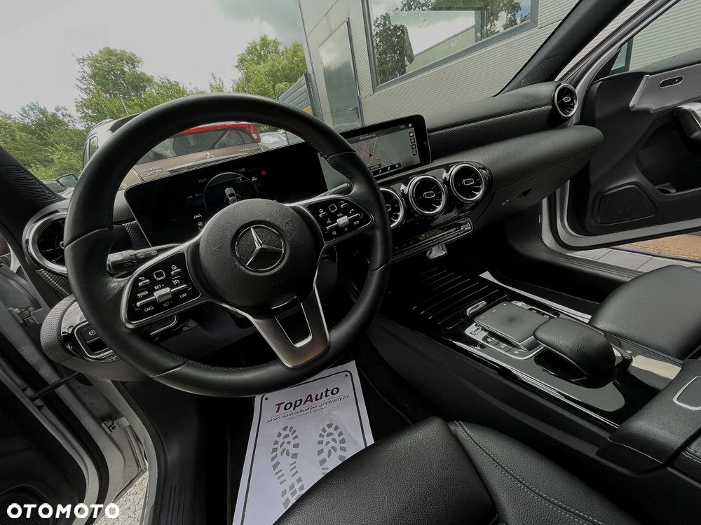 Mercedes-Benz Klasa A 180 d 7G-DCT Edition 1 - 32