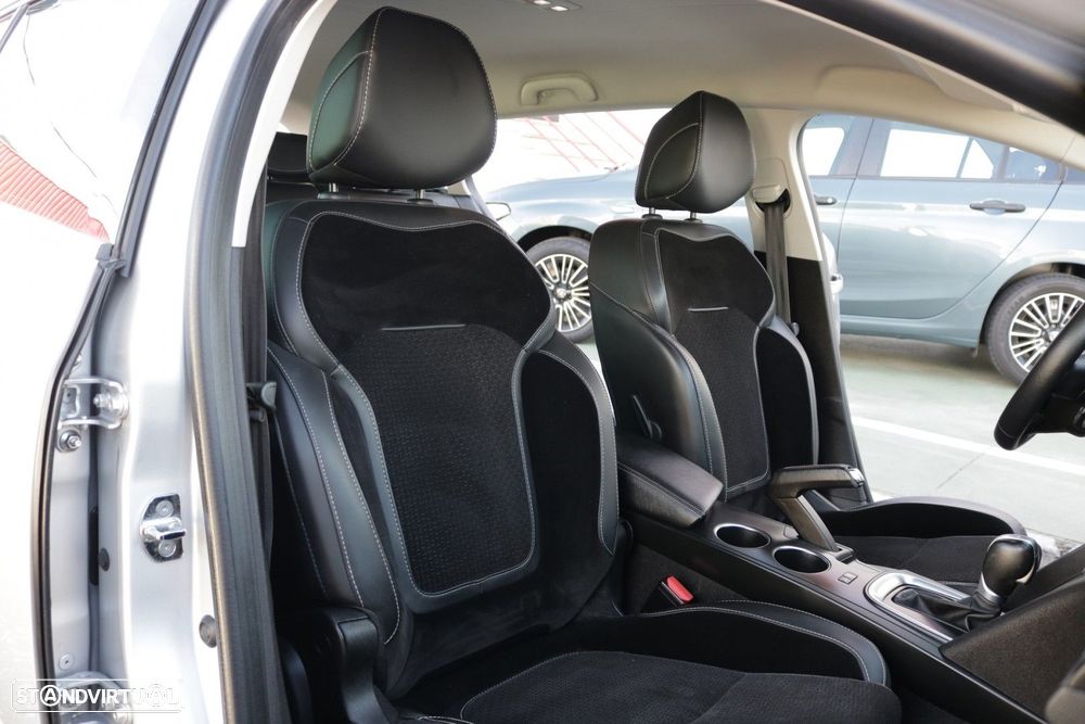 Renault Mégane Sport Tourer 1.5 Blue dCi GT Line EDC - 24