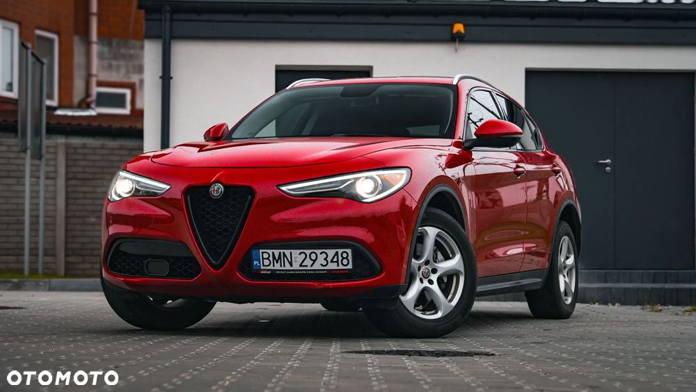 Alfa Romeo Stelvio - 1