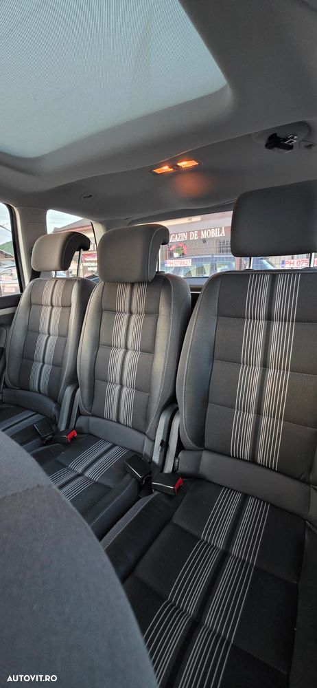 Volkswagen Touran 2.0 TDI DPF DSG MATCH - 17
