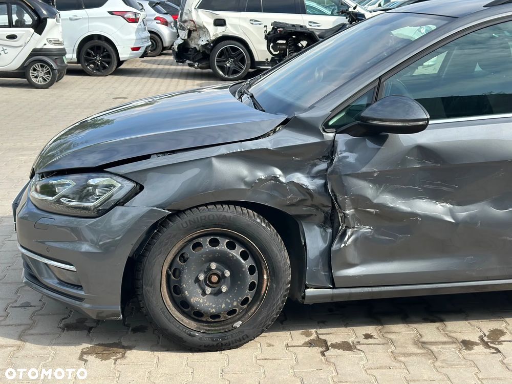Volkswagen Golf - 4