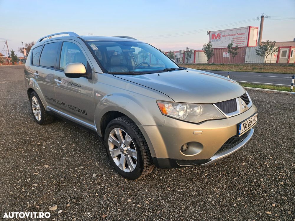 Mitsubishi Outlander 2.2 DI-D NAVI Instyle - 2