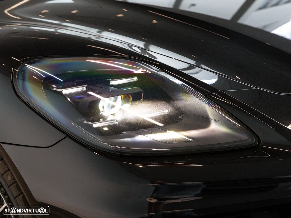 Porsche Panamera 4 E-Hybrid - 11