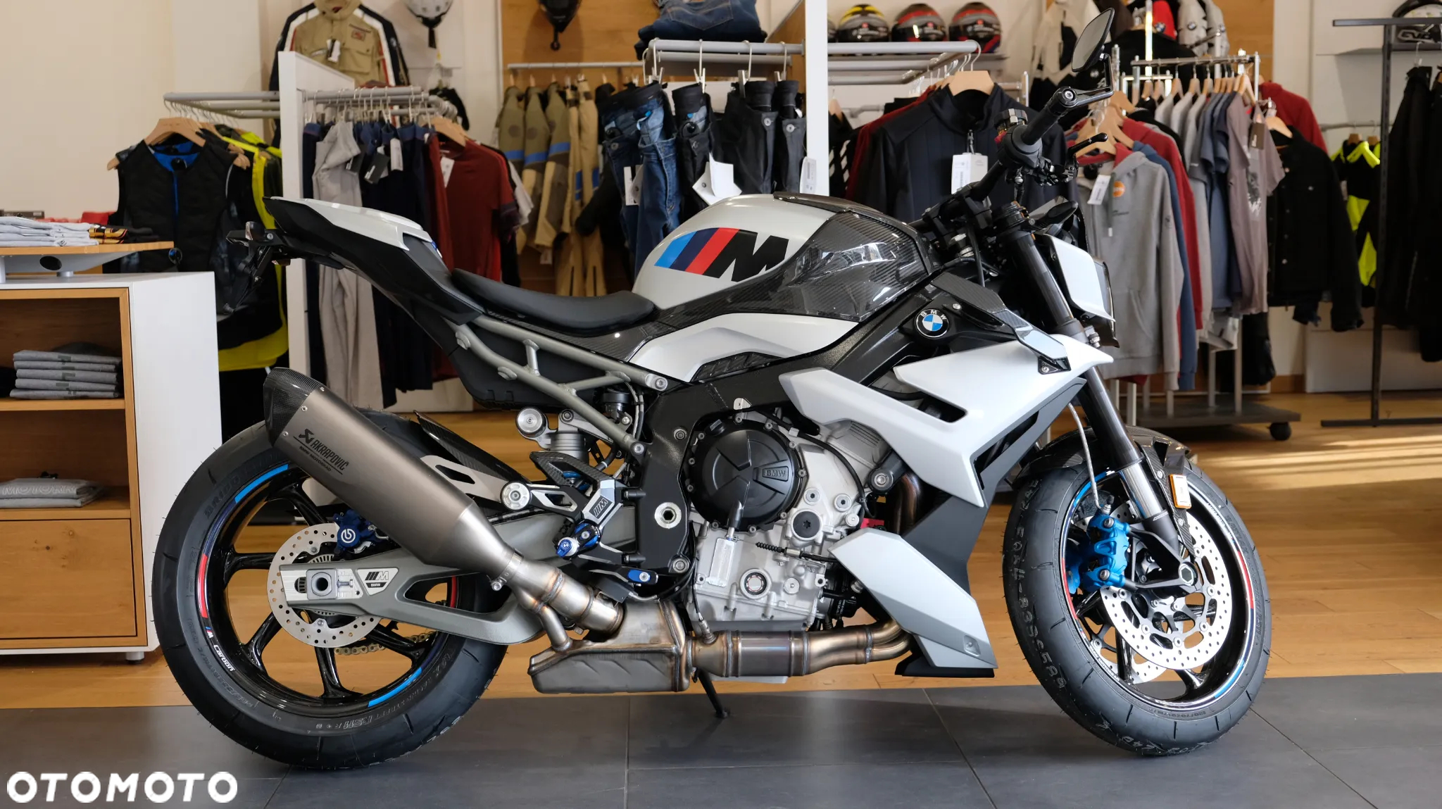 BMW R - 6