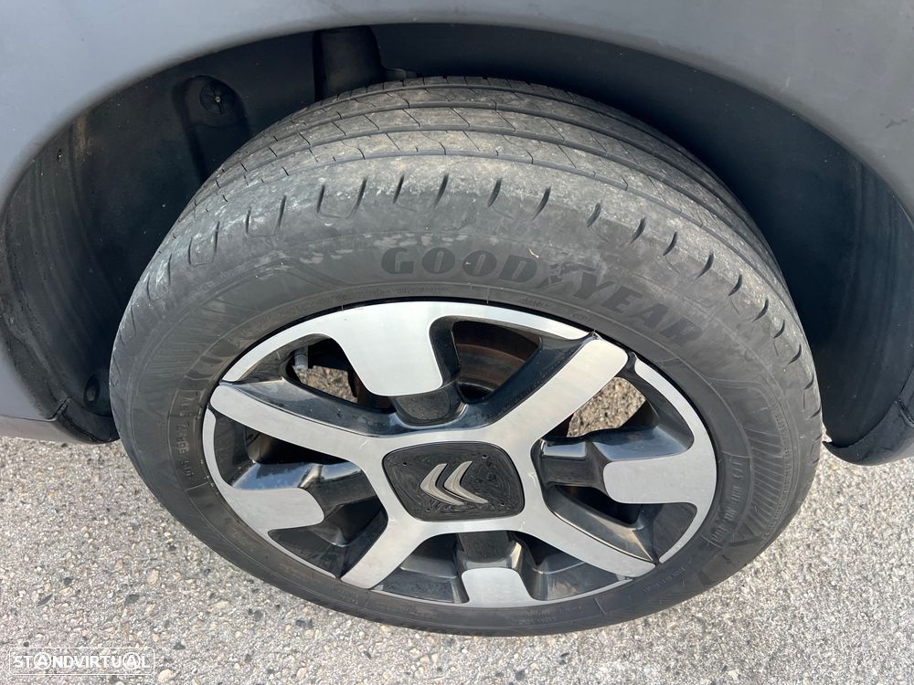 Citroën C4 Cactus 1.2 PureTech Shine Pack - 23