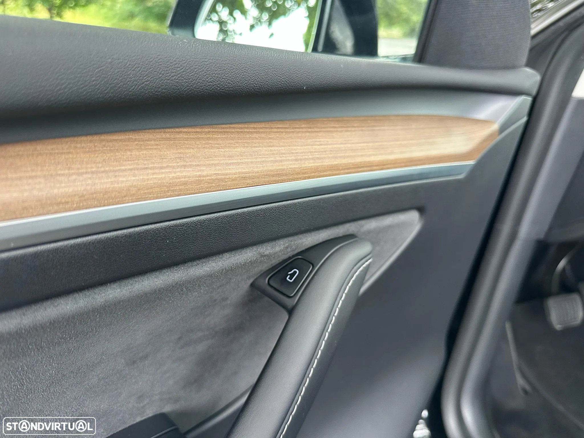 Tesla Model Y Long Range Dual Motor AWD - 21