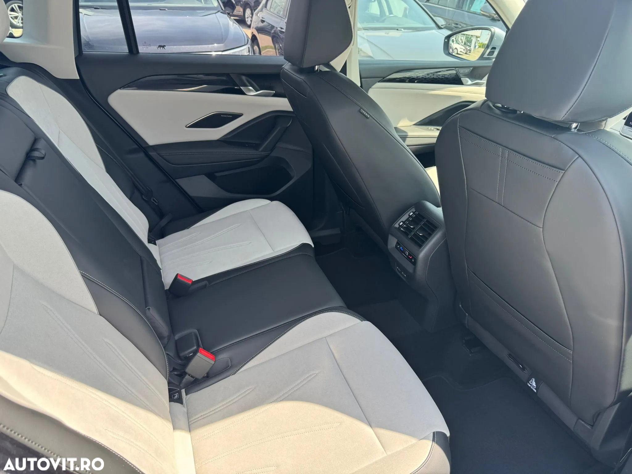 Volkswagen Tiguan 2.0 TDI DSG Elegance - 31