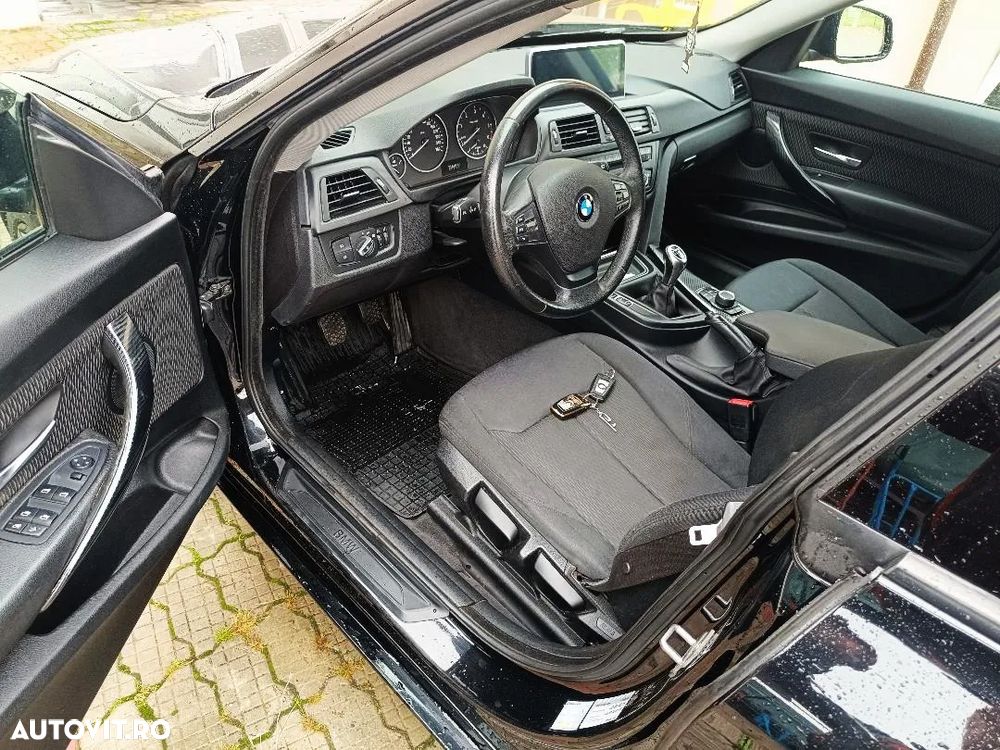BMW Seria 3 318d GT Sport Line - 3