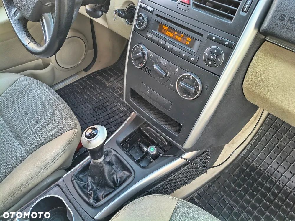 Mercedes-Benz Klasa B 180 CDI Special Edition - 20