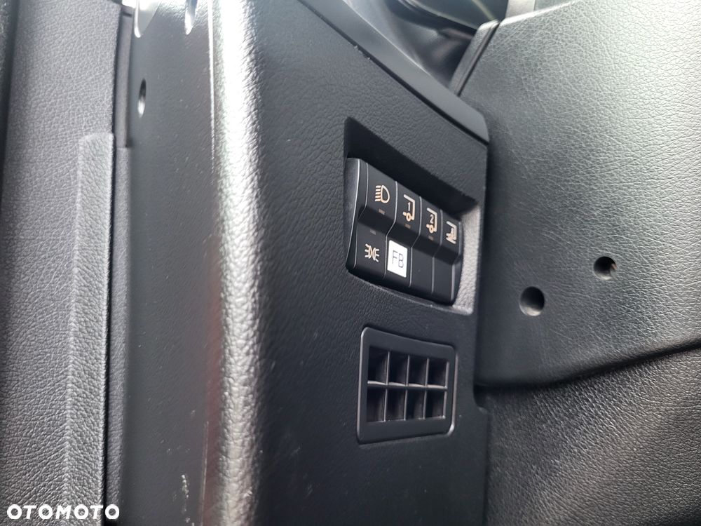 Mercedes-Benz 1851 - 16