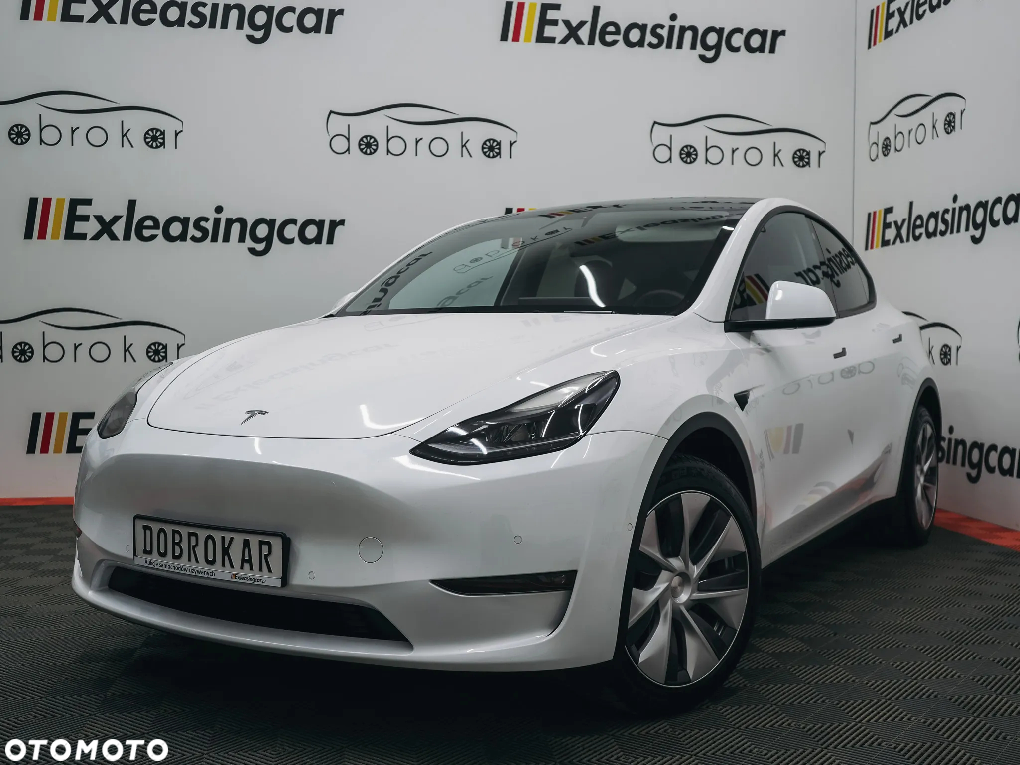 Tesla Y Model Long Range Dual Motor AWD - 6