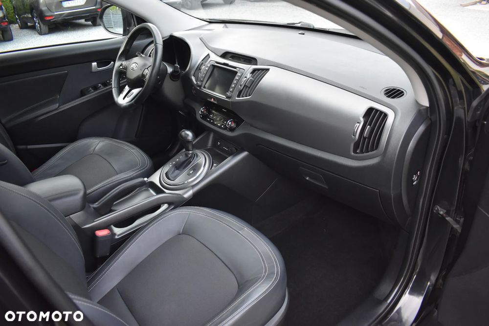 Kia Sportage 2.0 CRDI 4WD Automatik Vision - 36