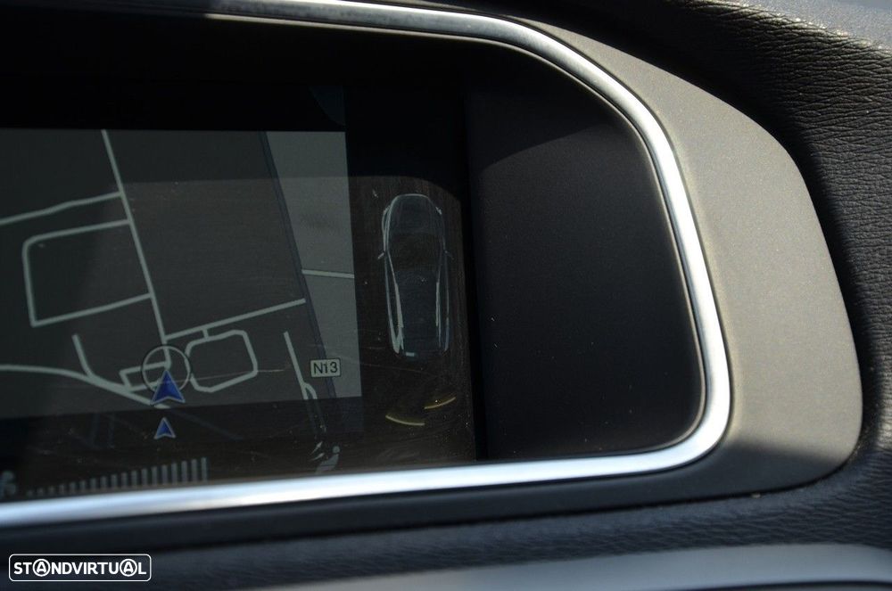 Volvo V40 Cross Country 2.0 D2 Kinetic - 24