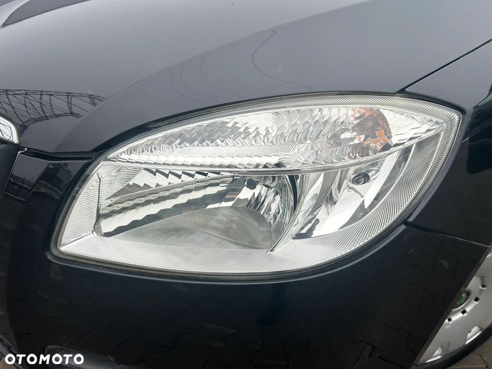 Skoda Roomster 1.2 Ambition - 33