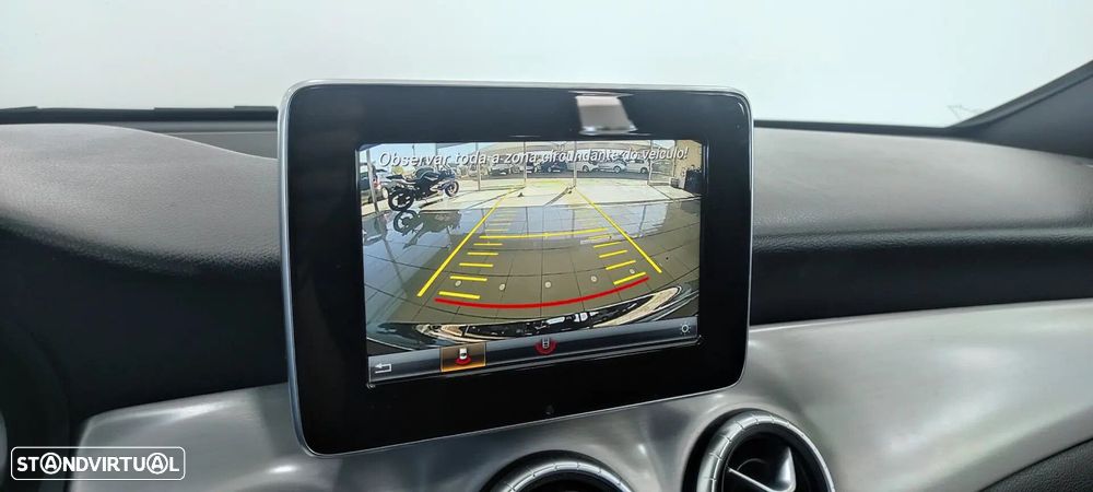 Mercedes-Benz CLA 180 d Shooting Brake AMG Line - 31