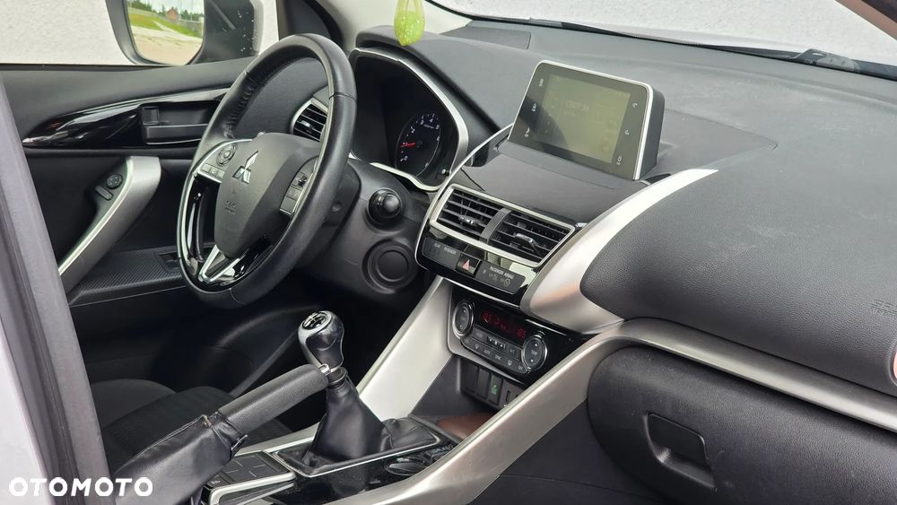 Mitsubishi Eclipse Cross 1.5 T GPF Invite Plus - 26
