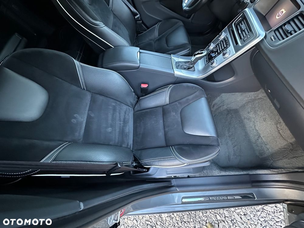 Volvo V60 D4 Geartronic Summum - 23