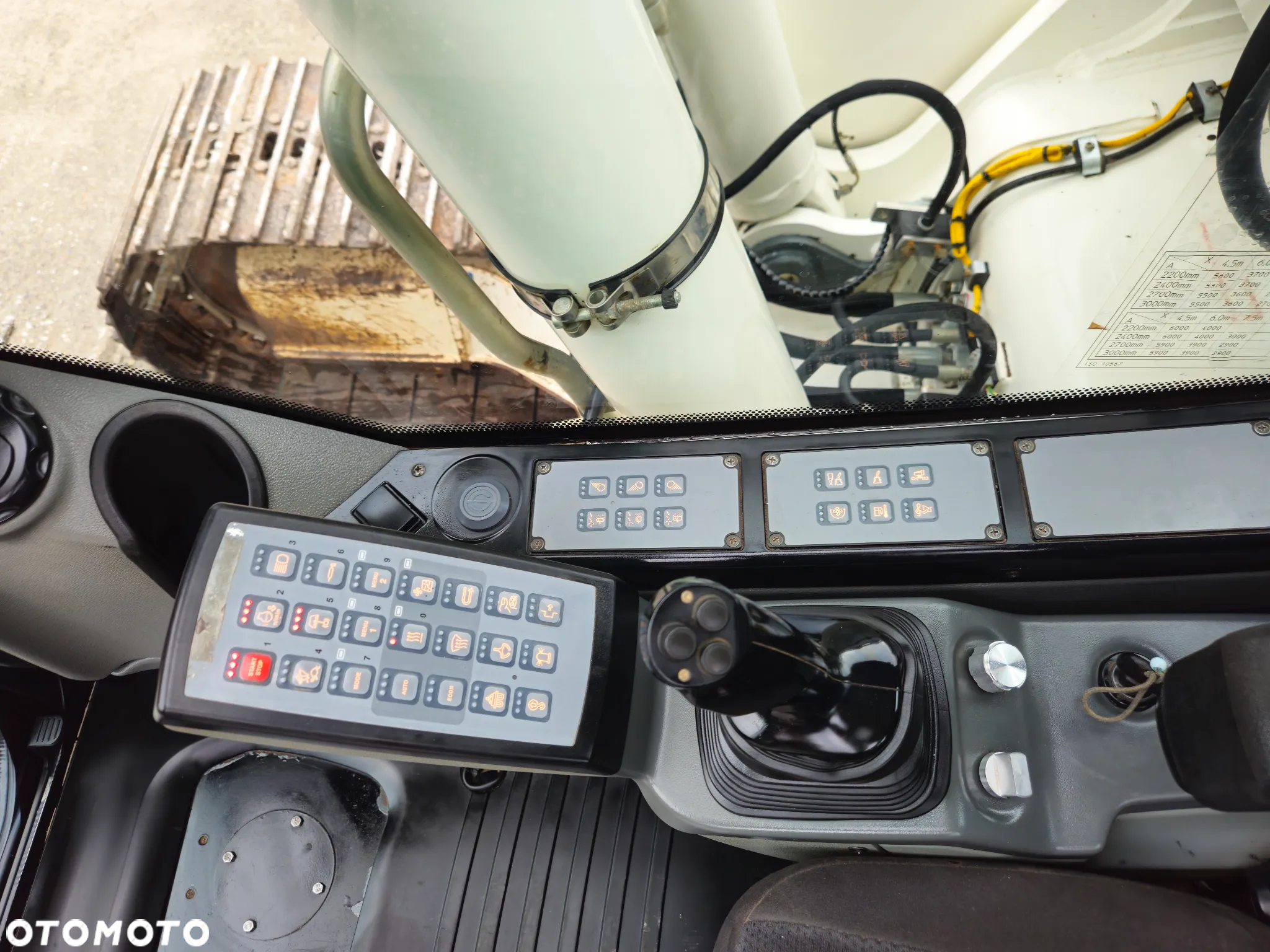Liebherr R 906 - 20