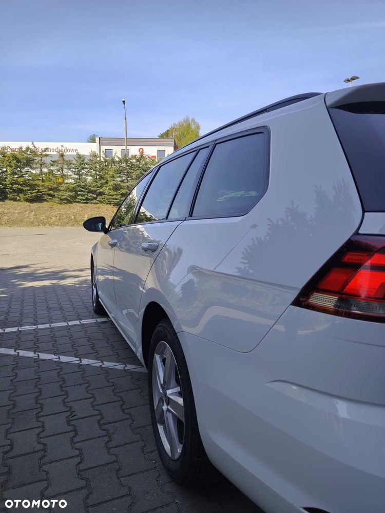 Volkswagen Golf - 8