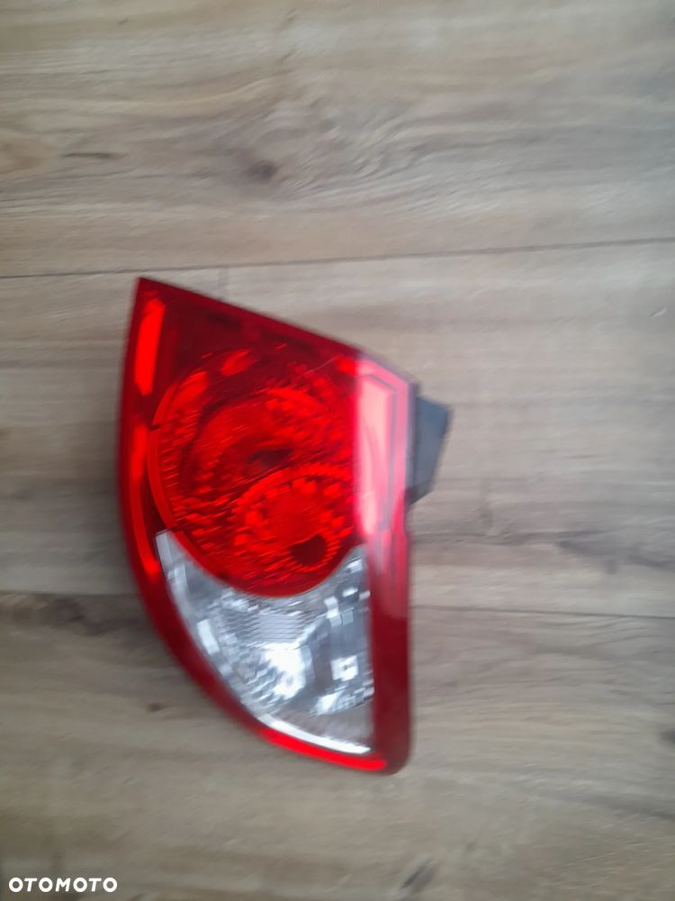 HYUNDAI SANTA FE  II LAMPA TYLNA PRAWA TYĽ 06-> - 2