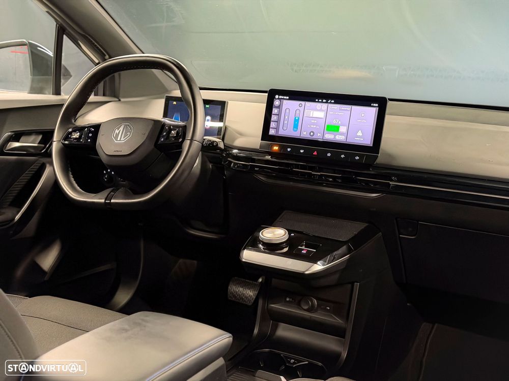MG MG4 64 kWh Luxury - 5