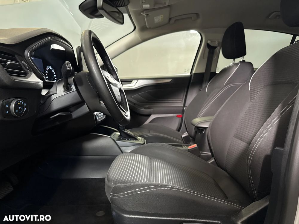 Ford Focus - 24