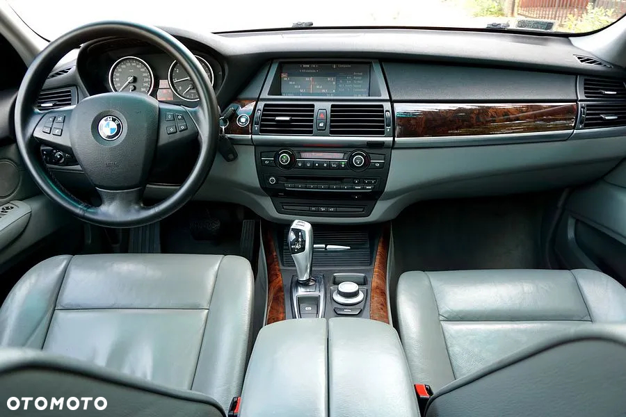 BMW X5 3.0si xDrive - 34