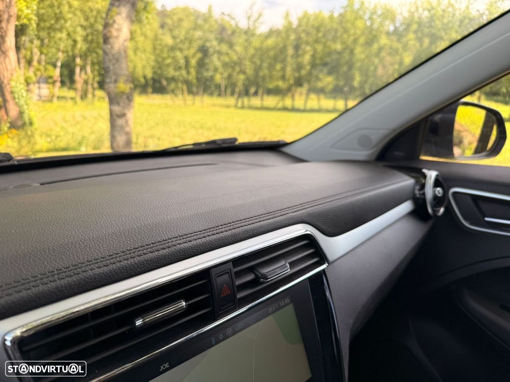 MG ZS EV 44.5 kWh Luxury - 16