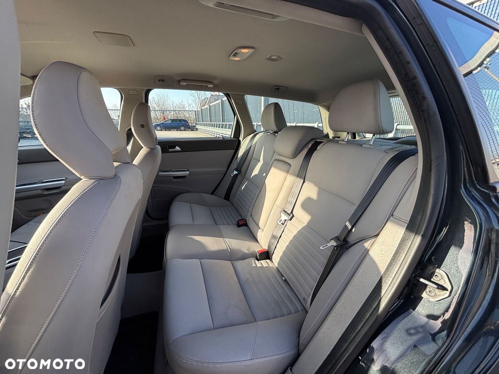 Volvo V50 2.0D Momentum - 15