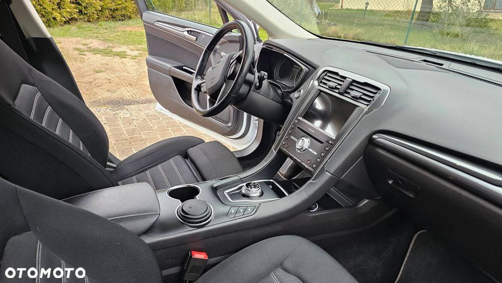 Ford Mondeo 2.0 EcoBlue Titanium - 11