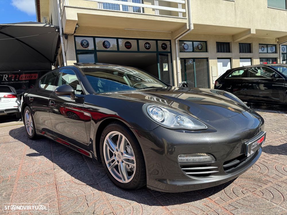 Porsche Panamera Platinum Edition - 4